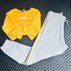 Gymshark women’s high waisted sweatpants